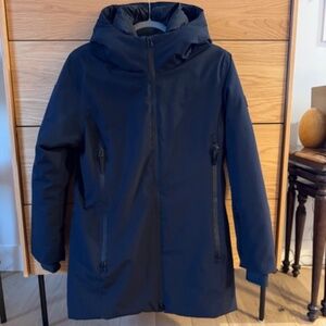 Kanuk Deep Blue Medium Laurier semi-fitted insulated Winter Coat